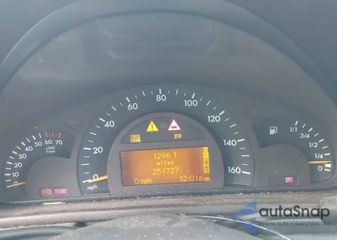 2002 Mercedes-Benz C 320 z USA, uszkodzony, nr VIN WDBRF64J62F146123